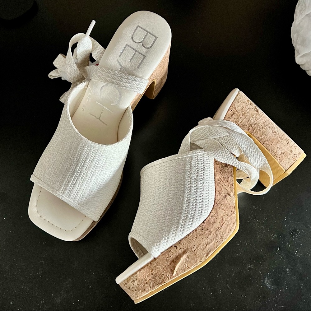 NWOT!! Matisse Magnolia Platforms